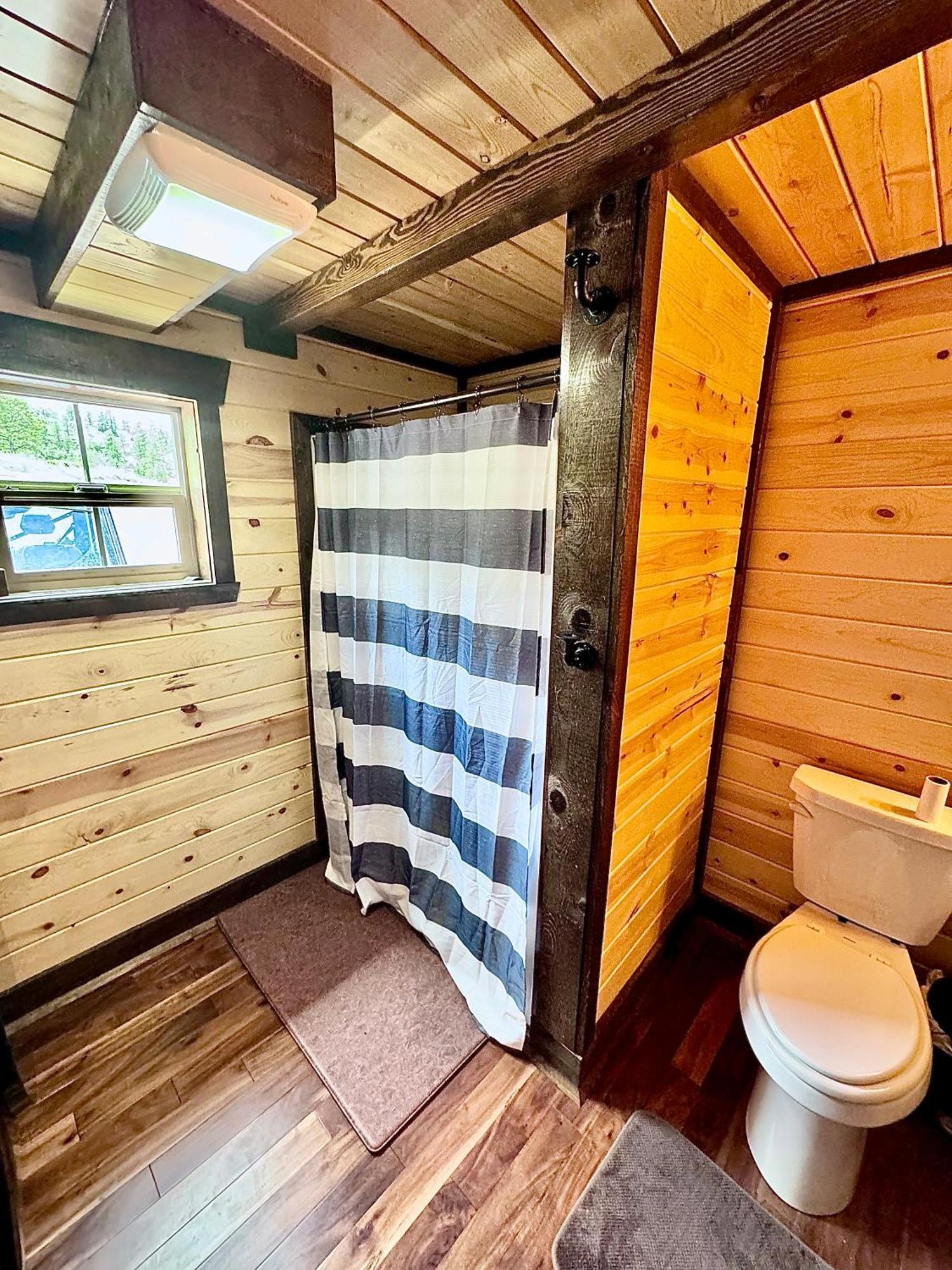 The Lodge At Devils Tower Экстерьер фото