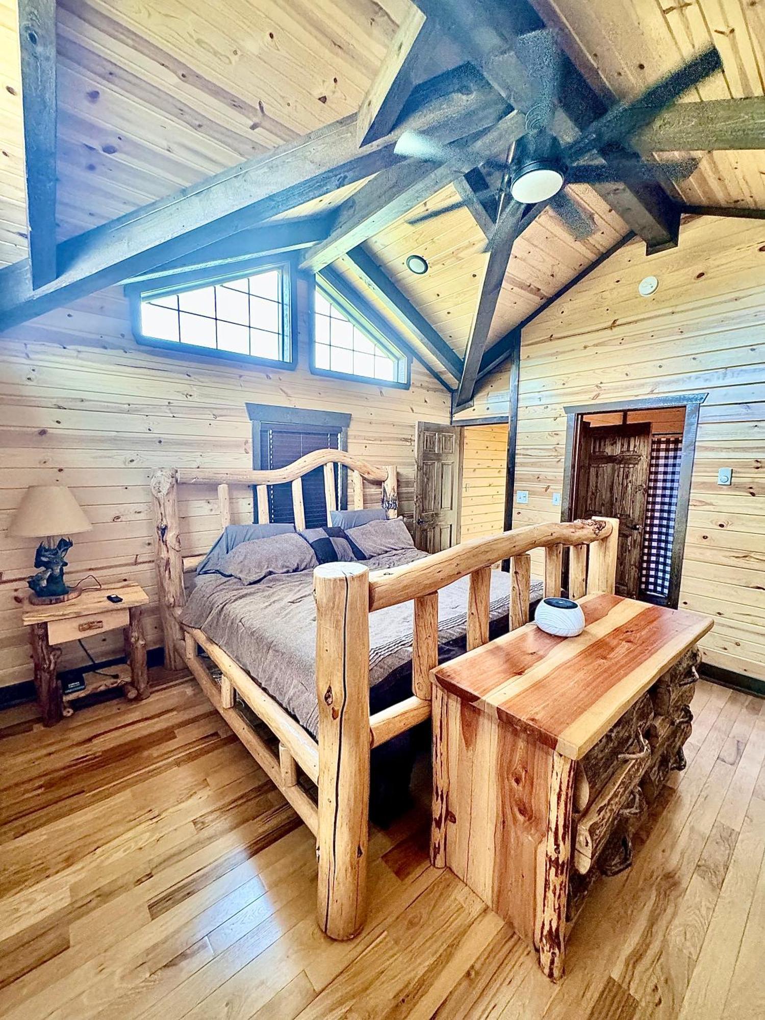 The Lodge At Devils Tower Экстерьер фото