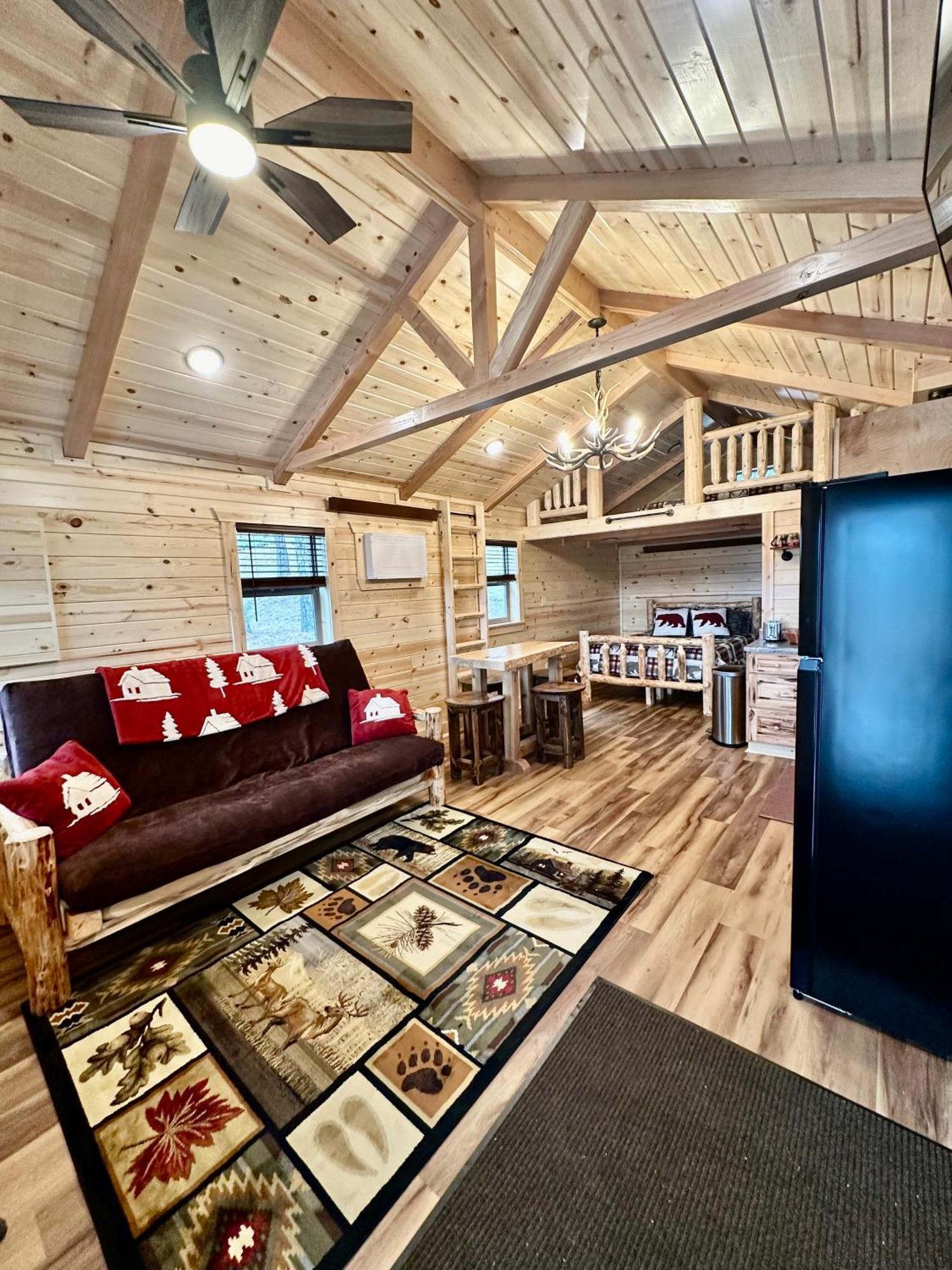 The Lodge At Devils Tower Экстерьер фото