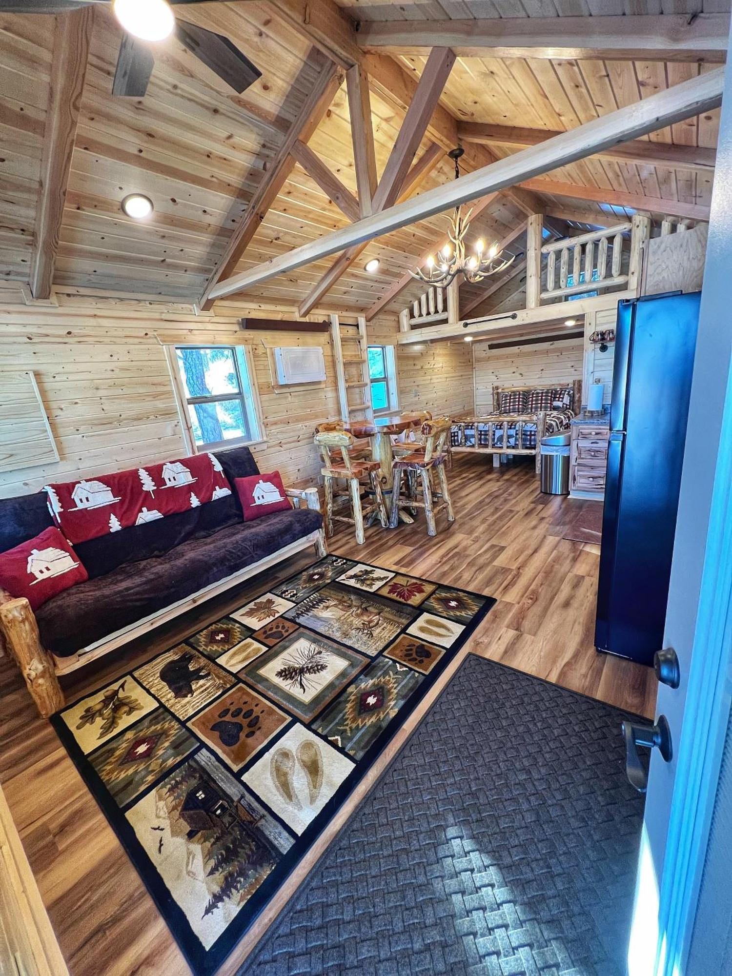 The Lodge At Devils Tower Экстерьер фото